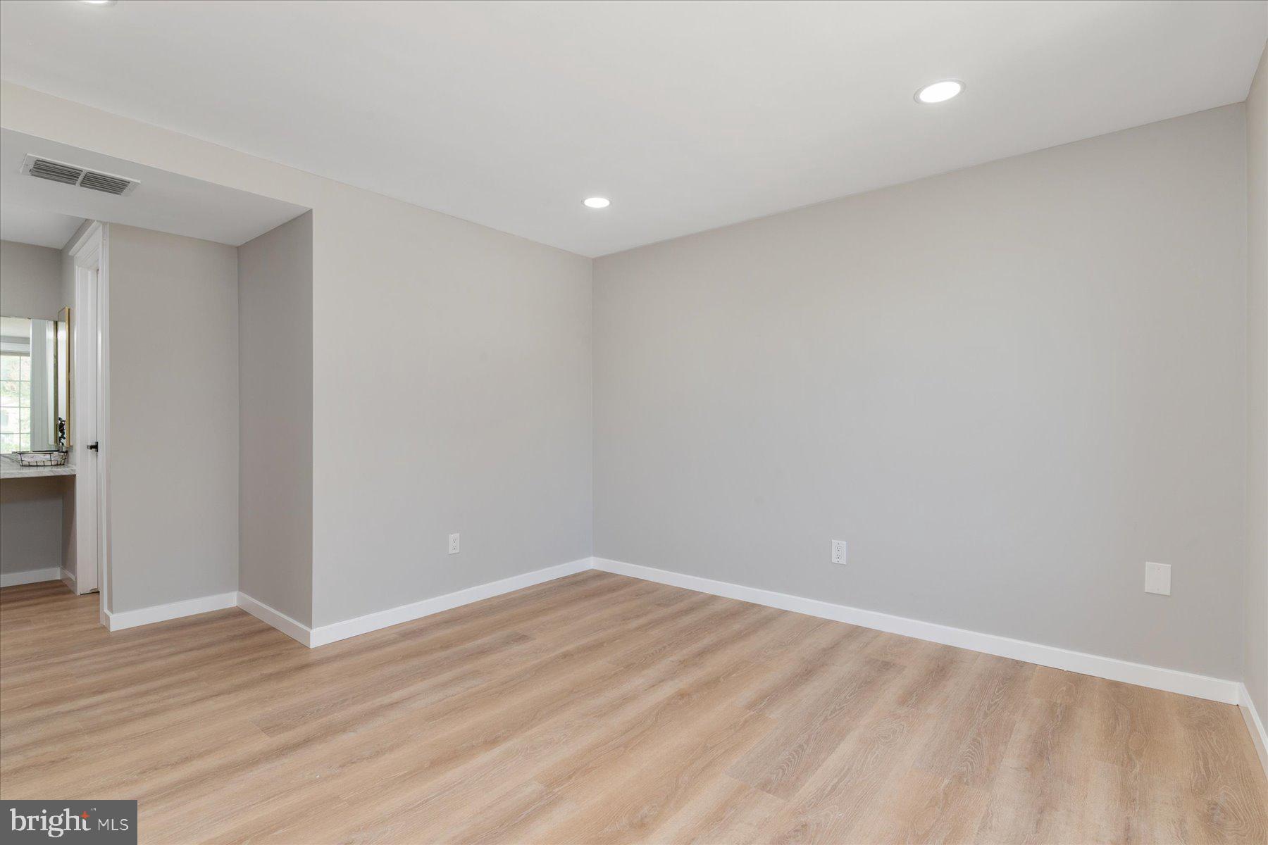 CHESTERFIELD GARDEN CONDOMINIUM - Residential