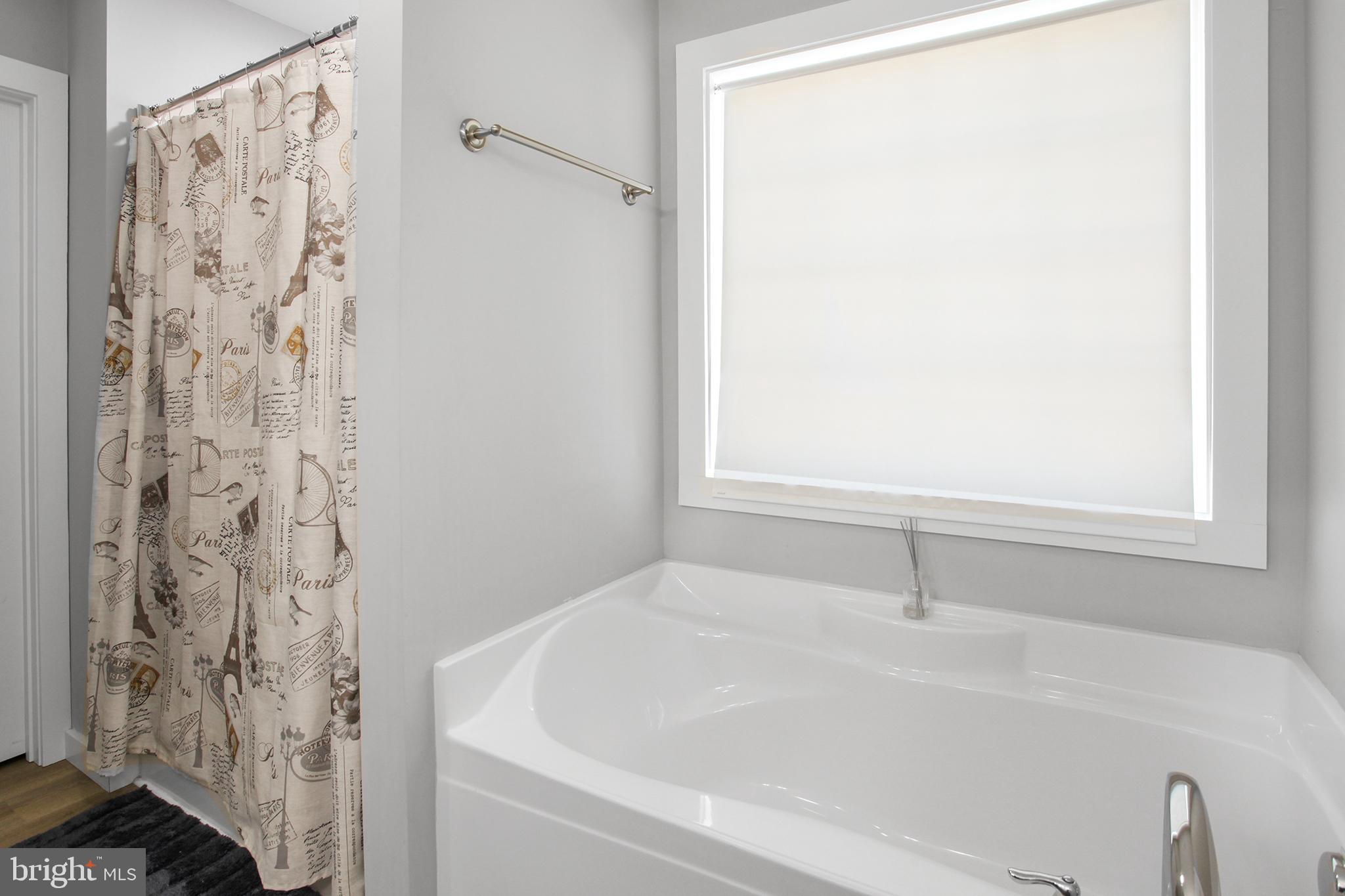 PEBBLE RIDGE - Residential