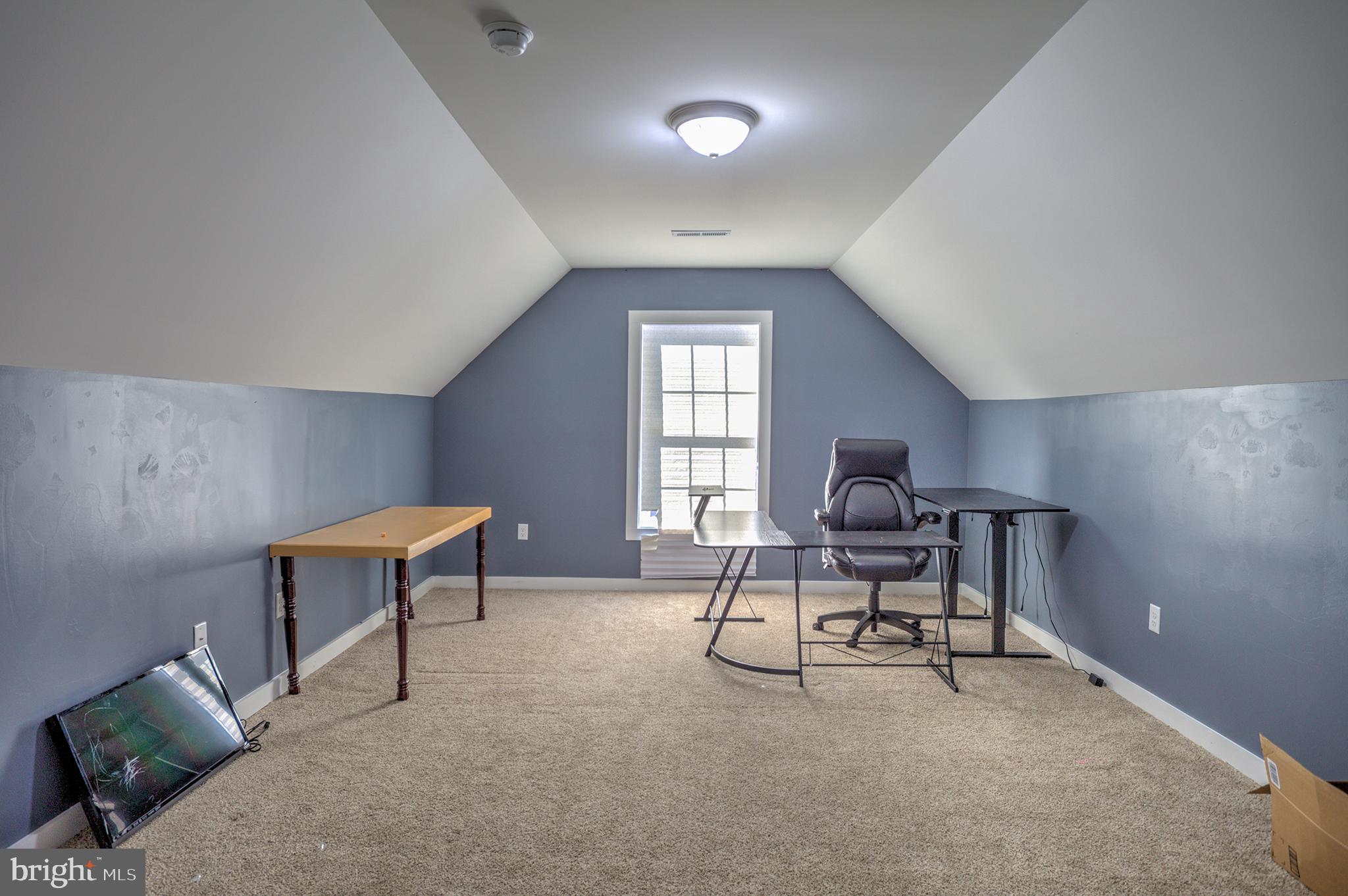 PEBBLE RIDGE - Residential