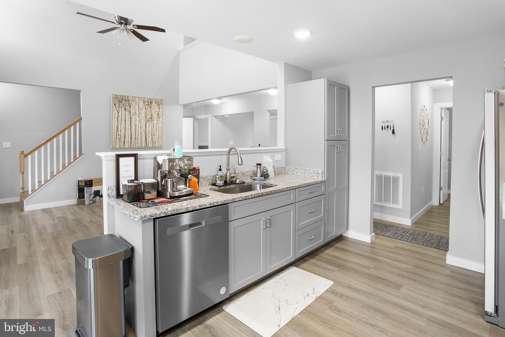 PEBBLE RIDGE - Residential