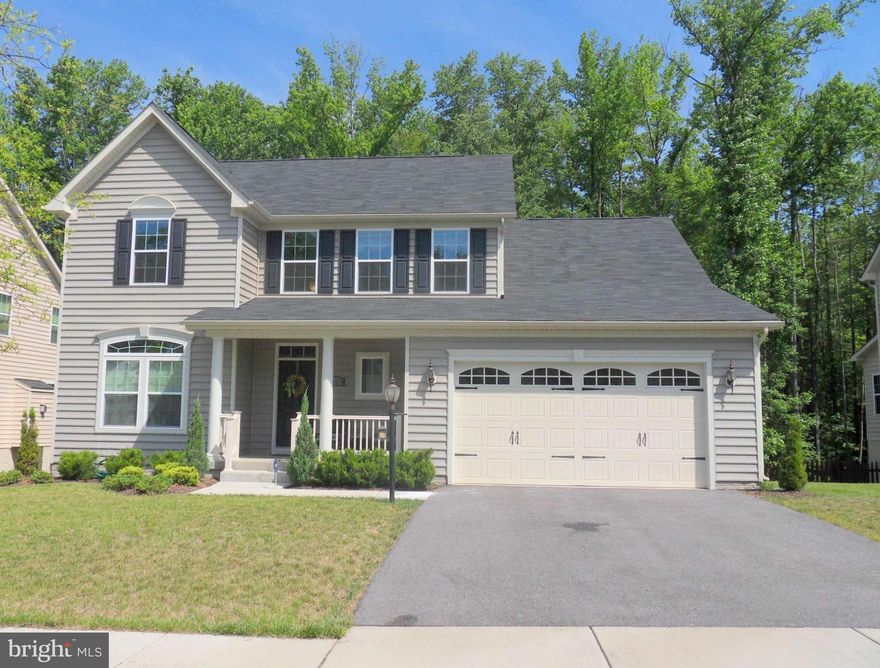 IMMACULATE Colonial..shows like a model! Open Floor plan w/lots of natural light. Country kit w/bkfst bar, sep Din Rm, Fam Rm off kit w/gas FP. Relax in the mstr ste w/lux bath..dble vanites, sep shower and soak tub. Entertain in the finished rec rm downstairs. Office on main level. Lots of storage. Community pavilion, field and playground just a short walk away. Close to shopping, dining & more!
