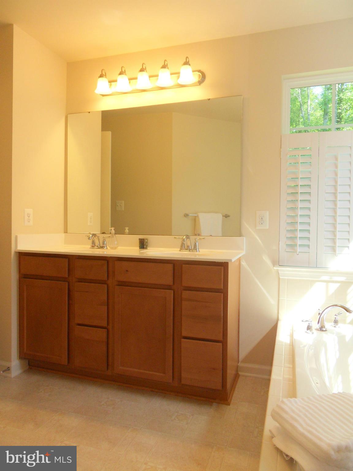 AUTUMN HILLS - Residential