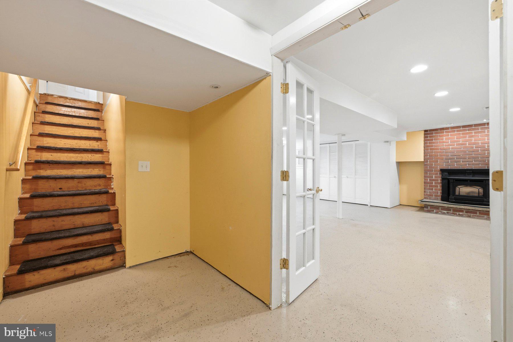 WILTON FARM ACRES - Residential