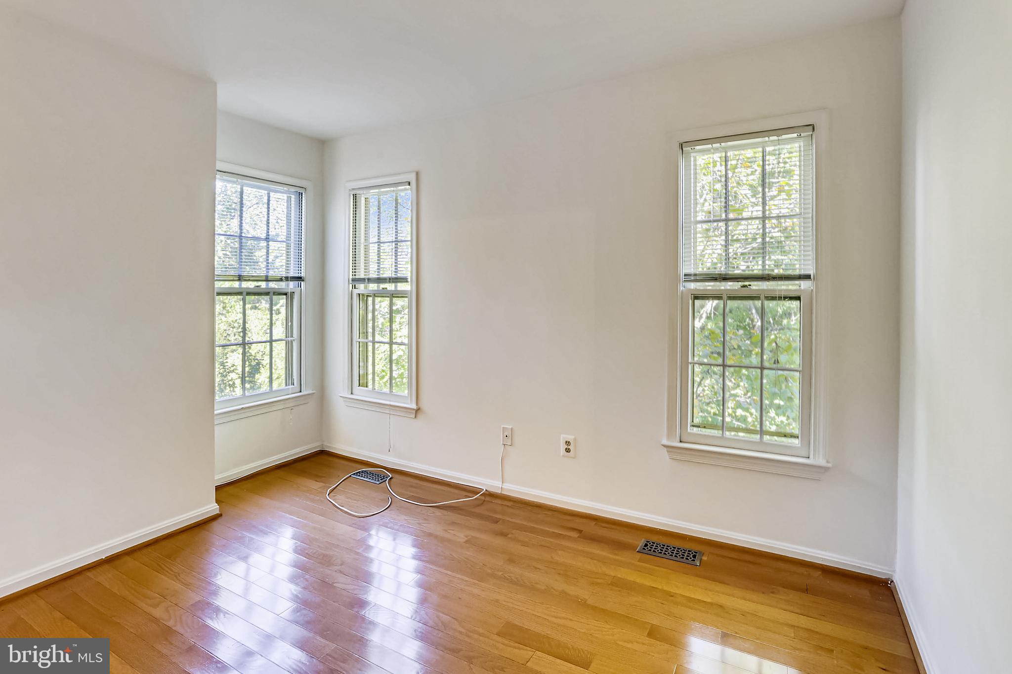 BELLE HAVEN ON THE GREEN - Residential Lease