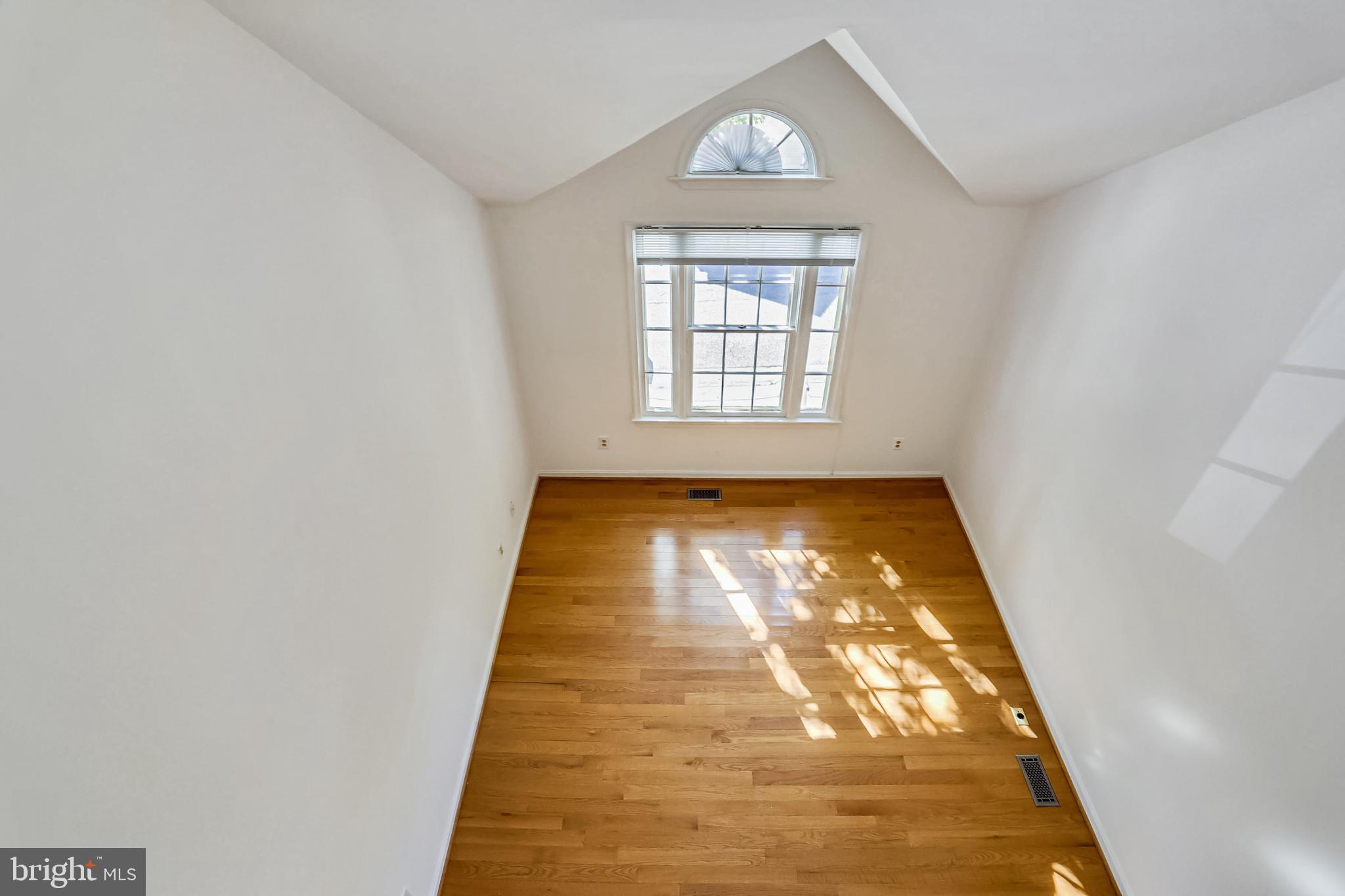BELLE HAVEN ON THE GREEN - Residential Lease