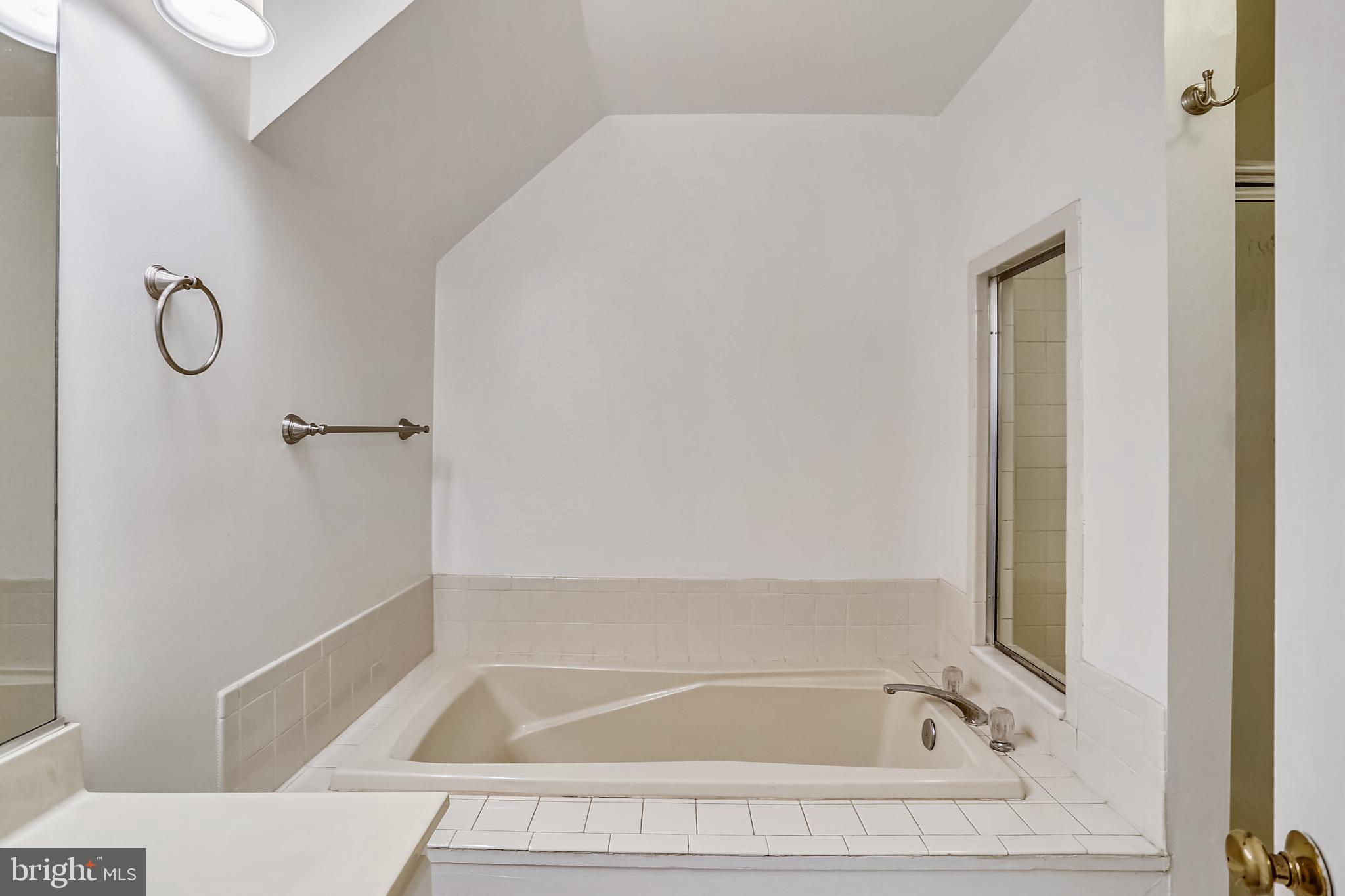 BELLE HAVEN ON THE GREEN - Residential Lease
