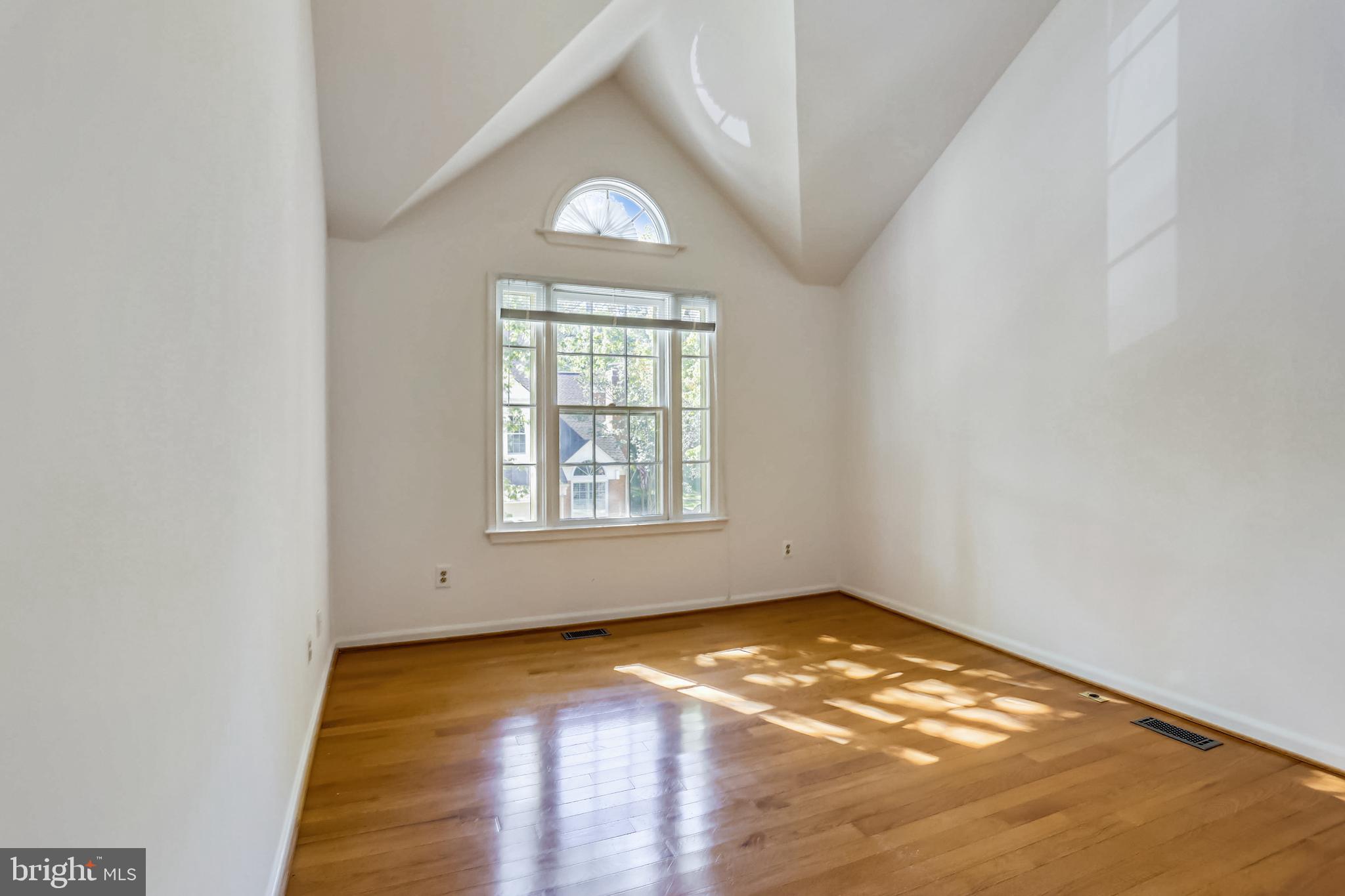 BELLE HAVEN ON THE GREEN - Residential Lease