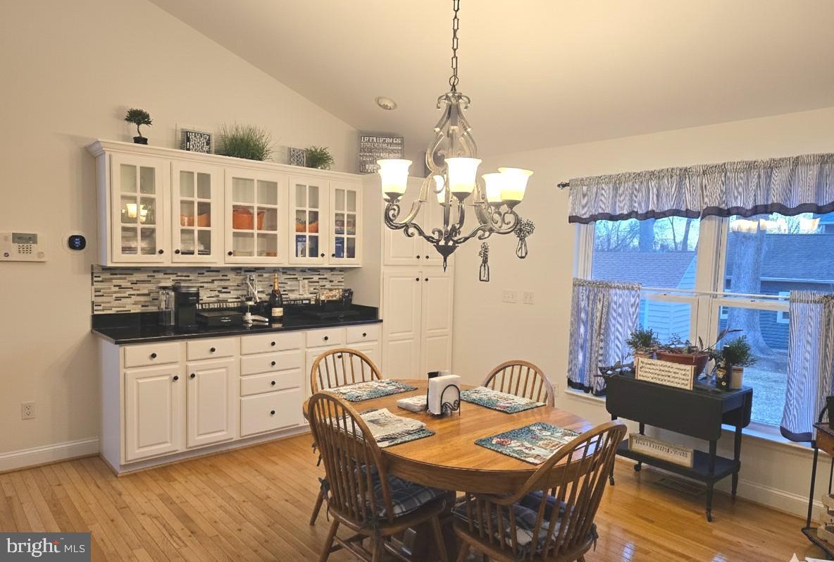 518 N OLD HAMMONDS FERRY ROAD