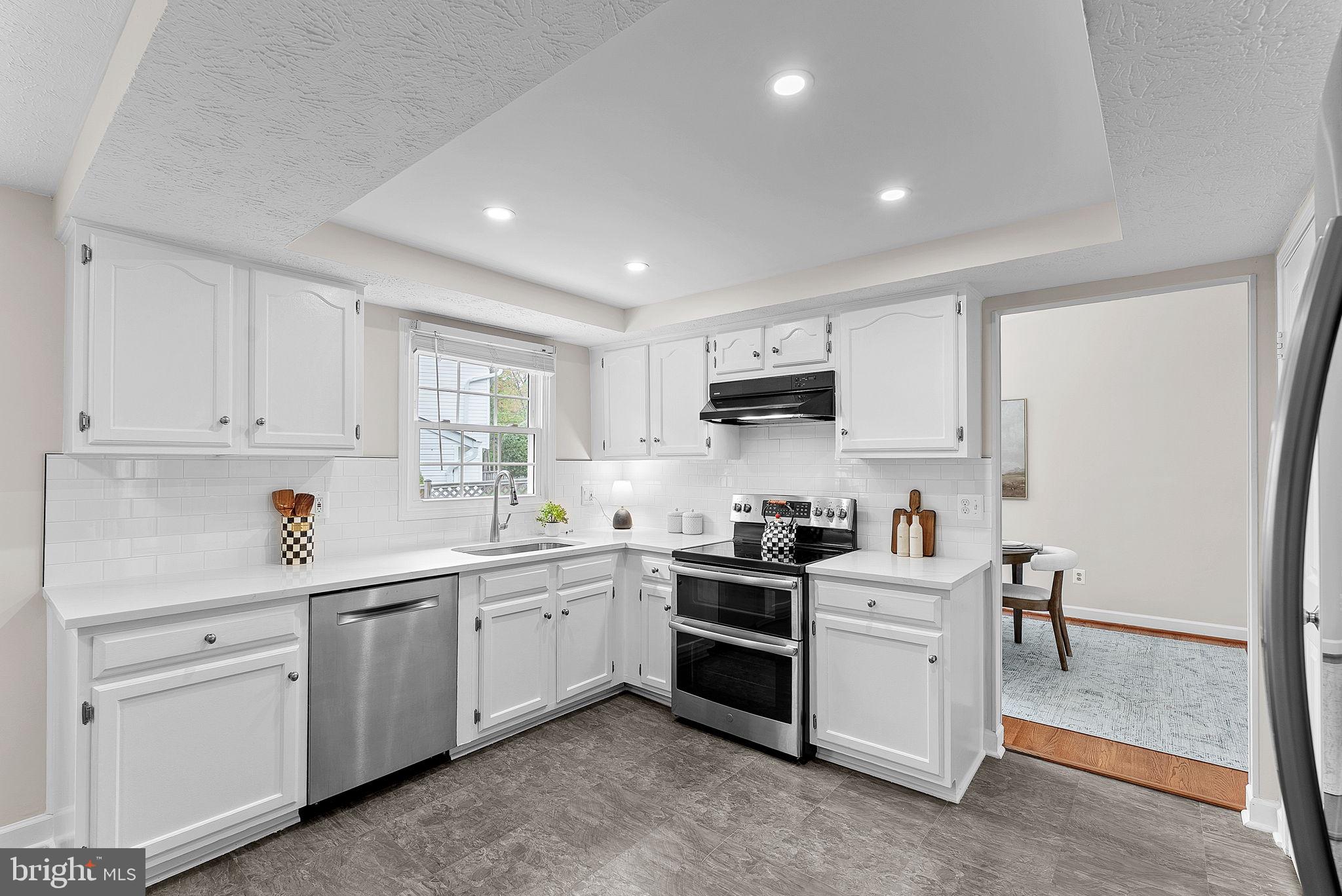 LONGWOOD KNOLLS - Residential