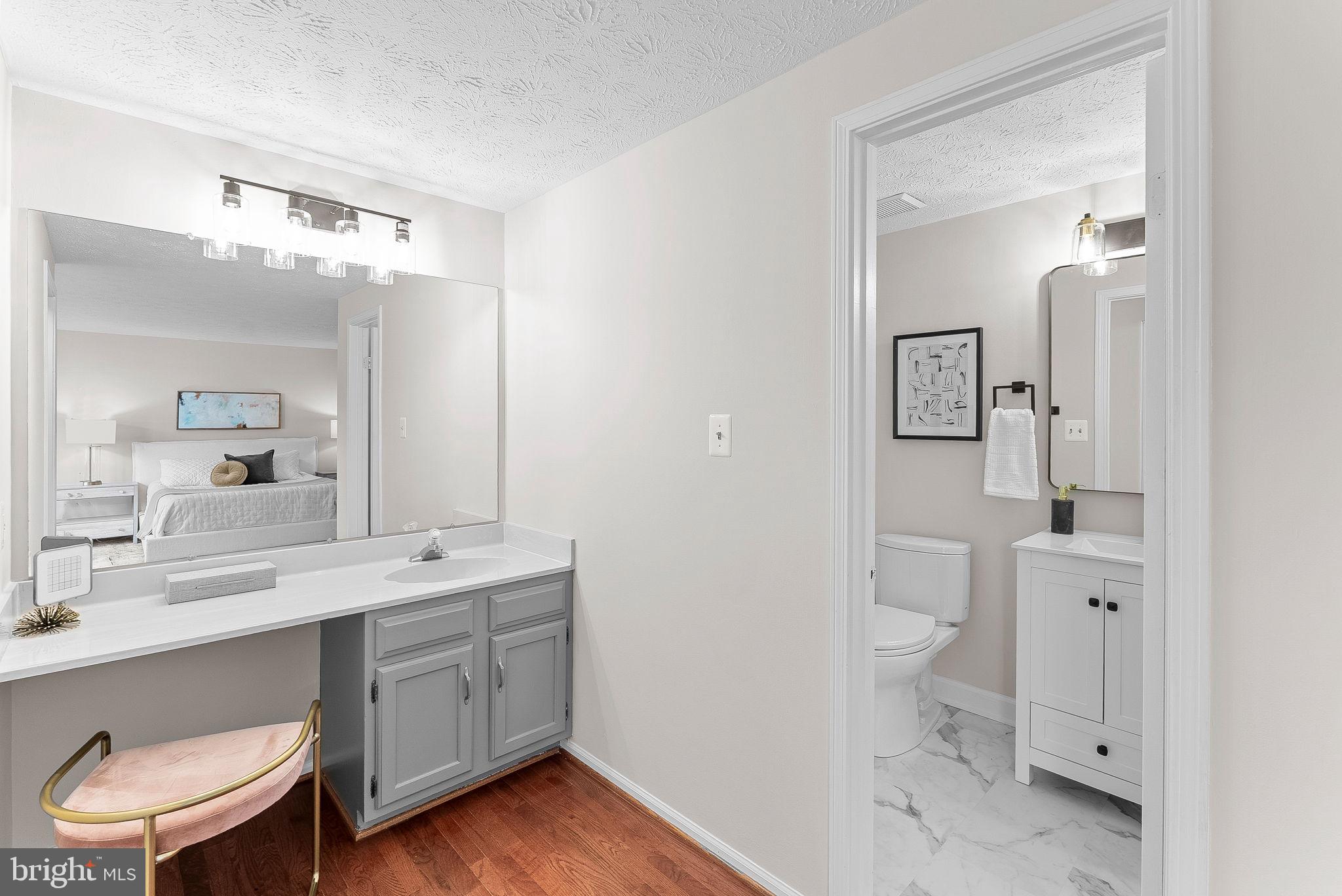 LONGWOOD KNOLLS - Residential