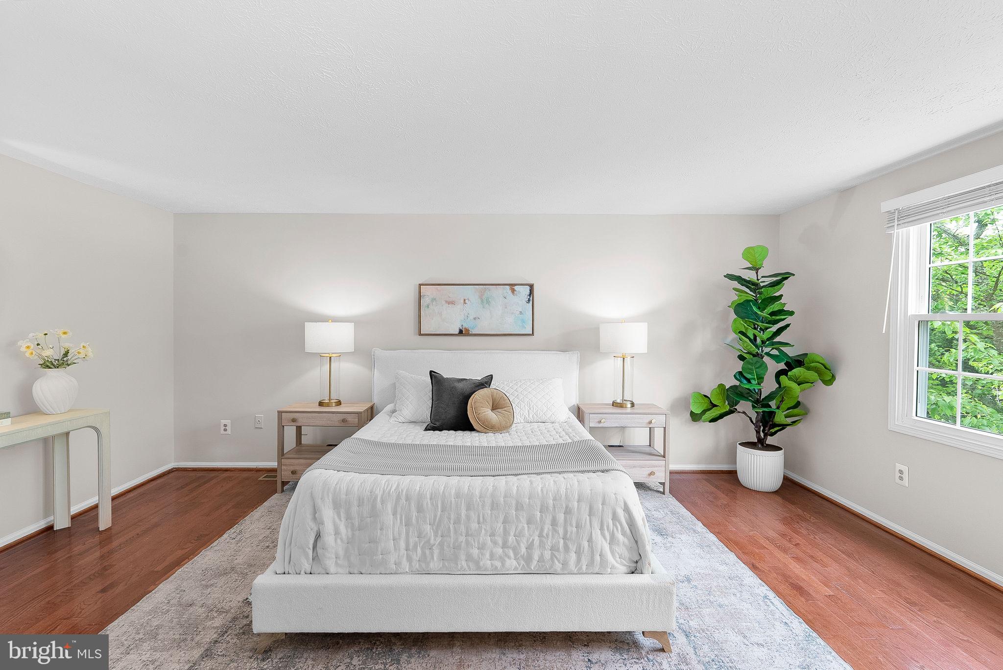 LONGWOOD KNOLLS - Residential