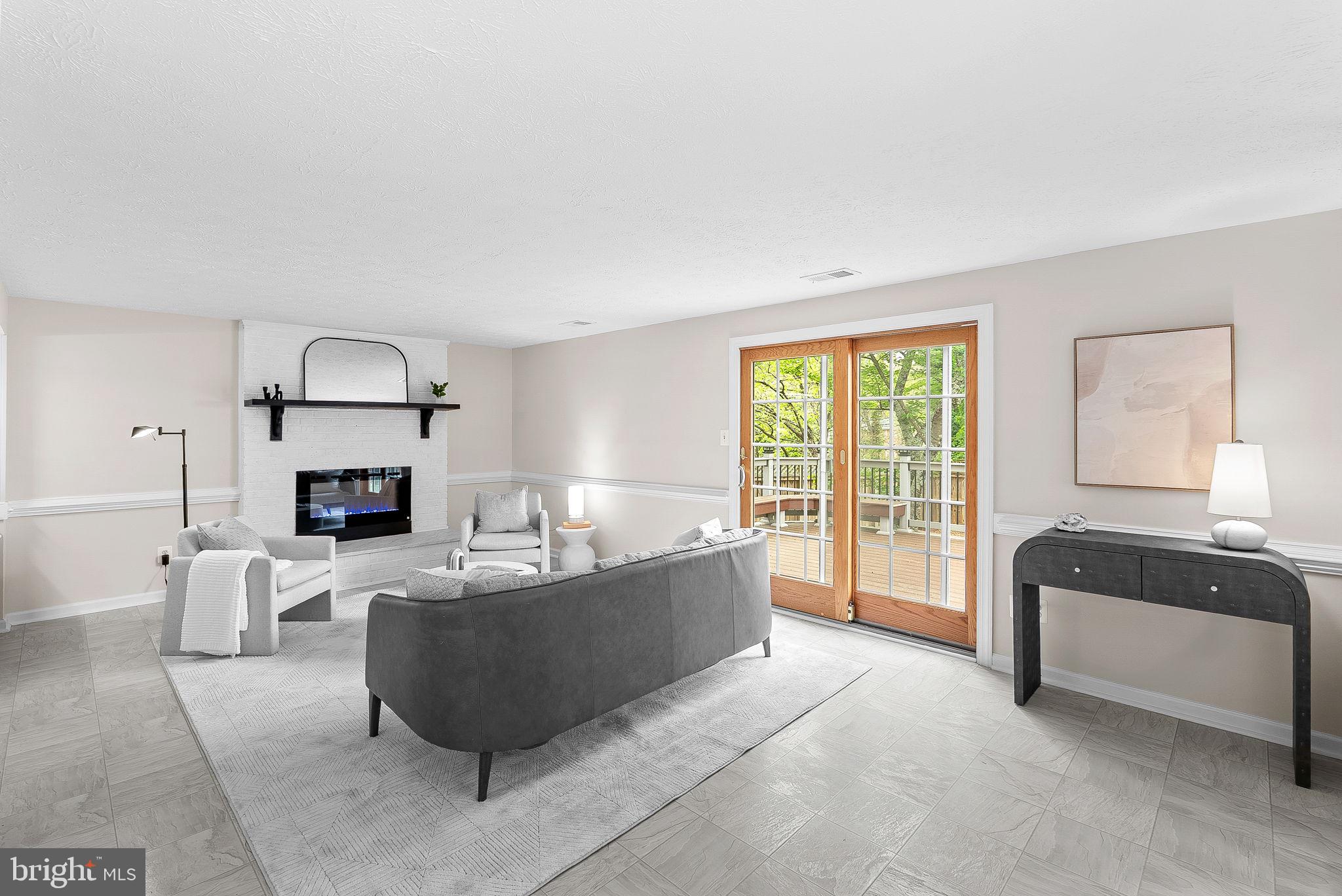 LONGWOOD KNOLLS - Residential