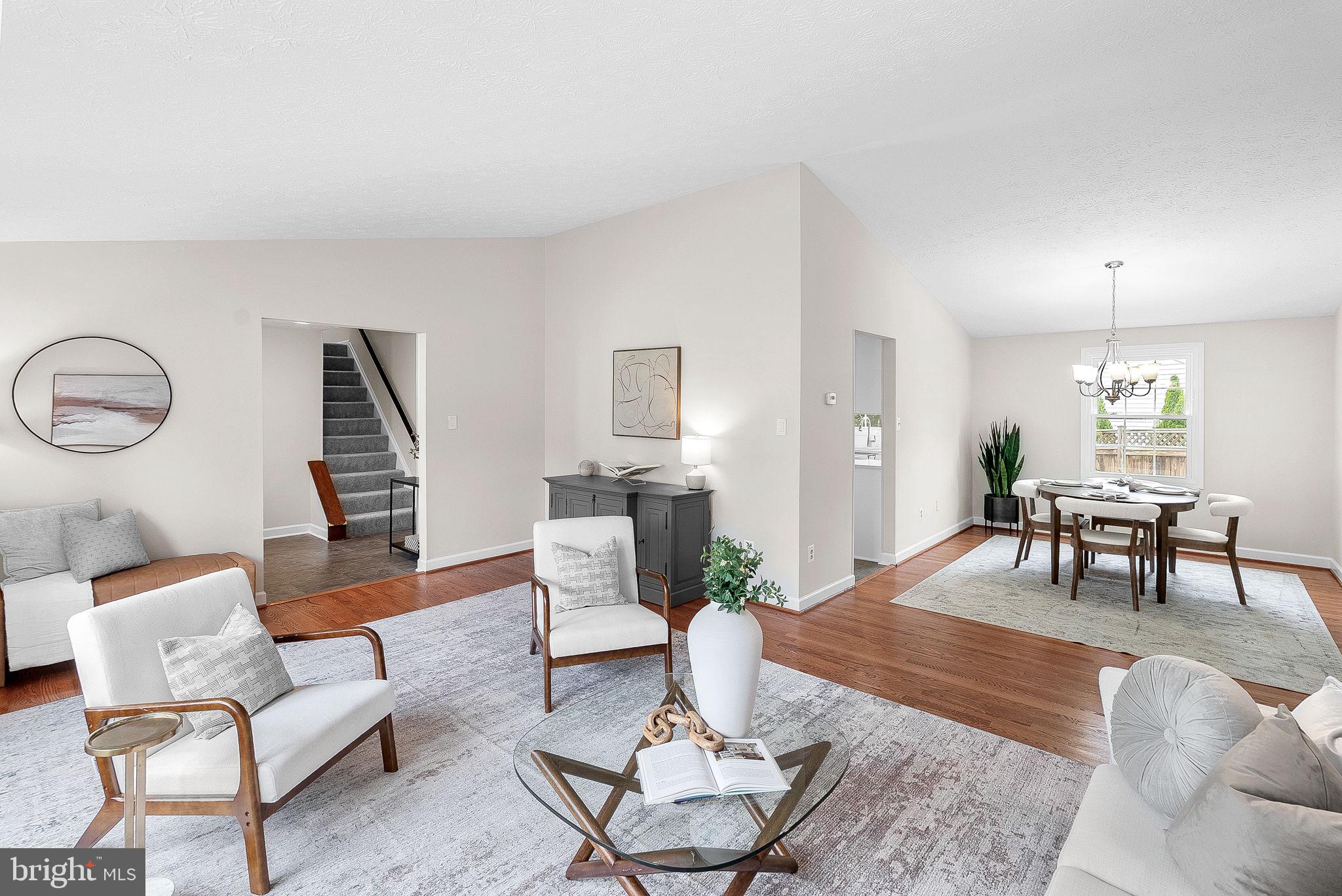 LONGWOOD KNOLLS - Residential