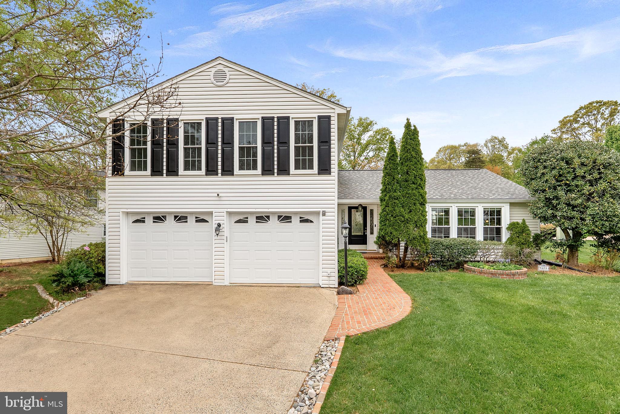 LONGWOOD KNOLLS - Residential