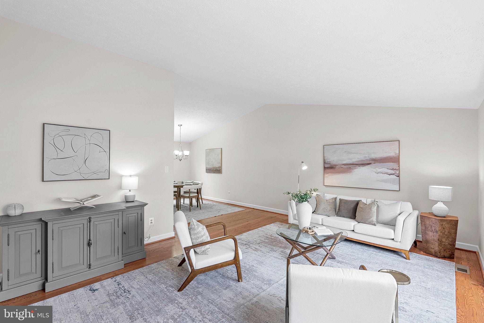 LONGWOOD KNOLLS - Residential