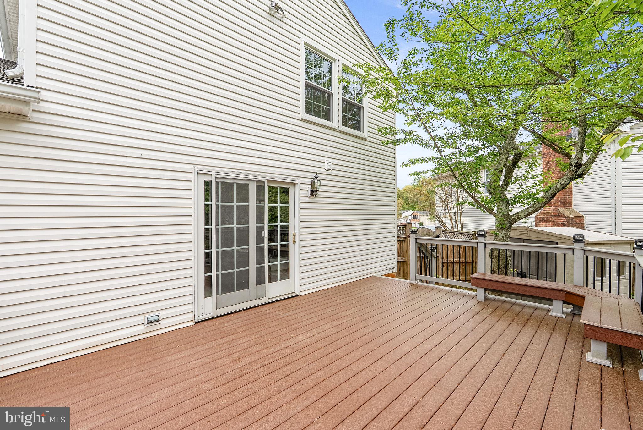 LONGWOOD KNOLLS - Residential