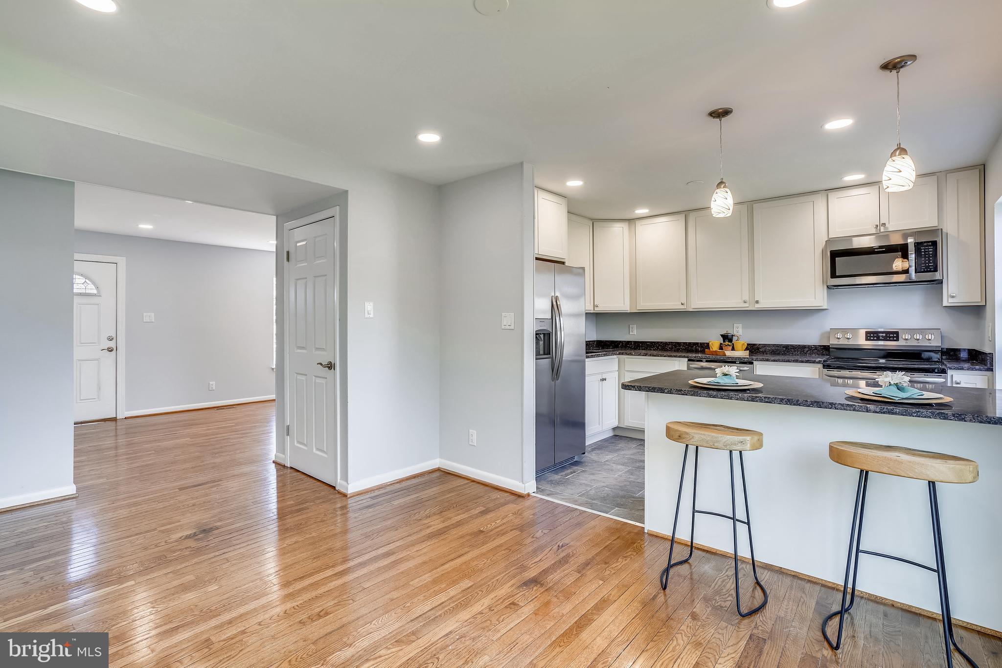 ELIZABETHS LANDING - Residential