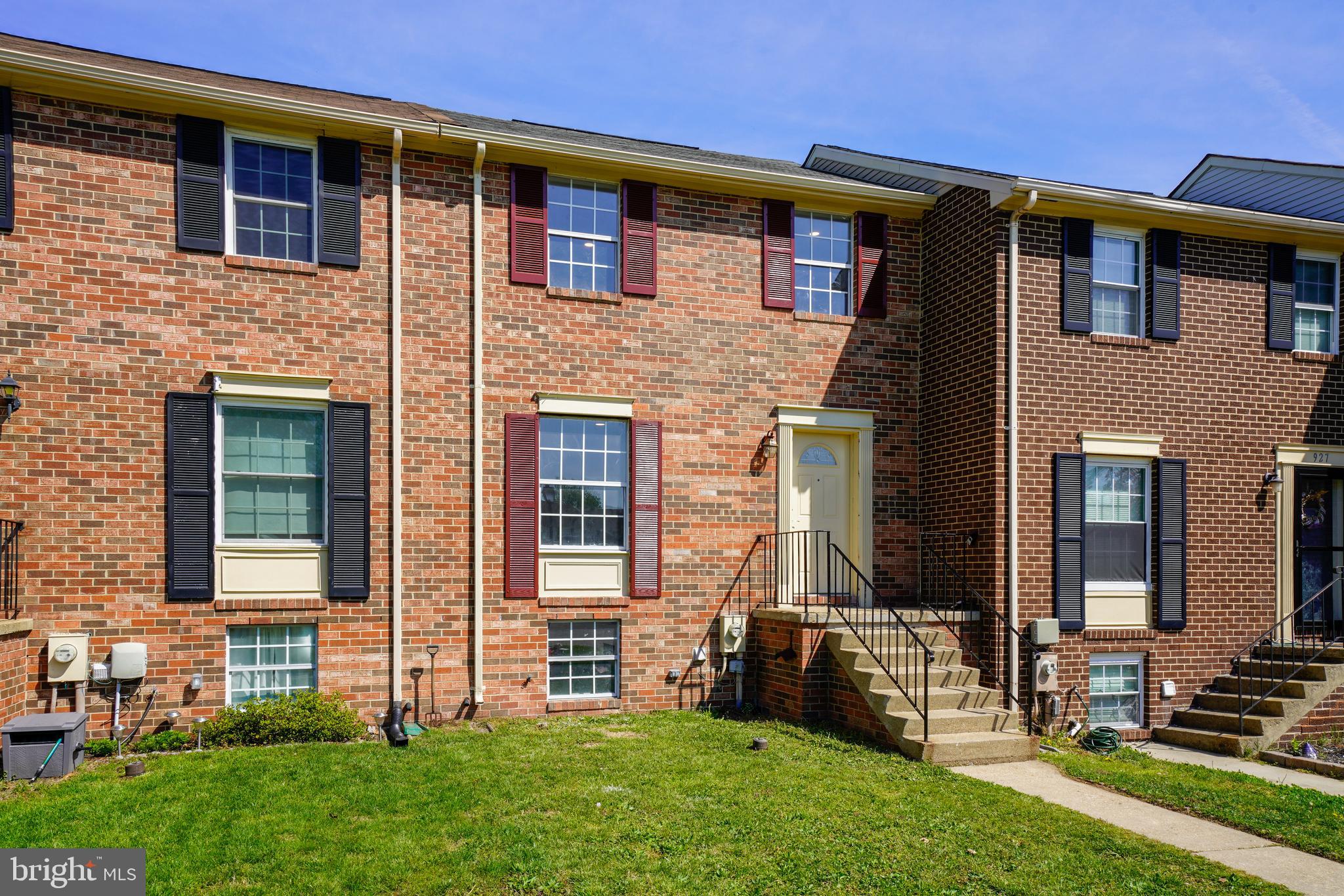 ELIZABETHS LANDING - Residential