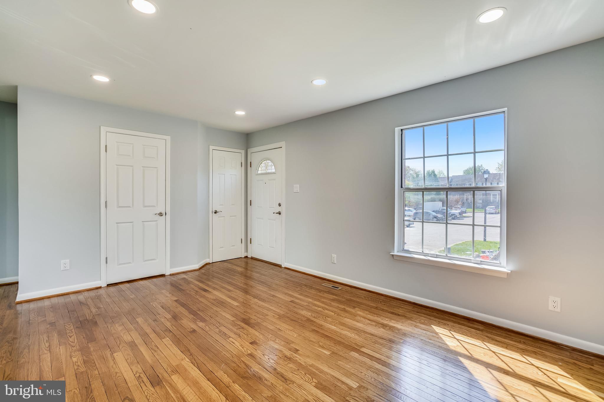 ELIZABETHS LANDING - Residential