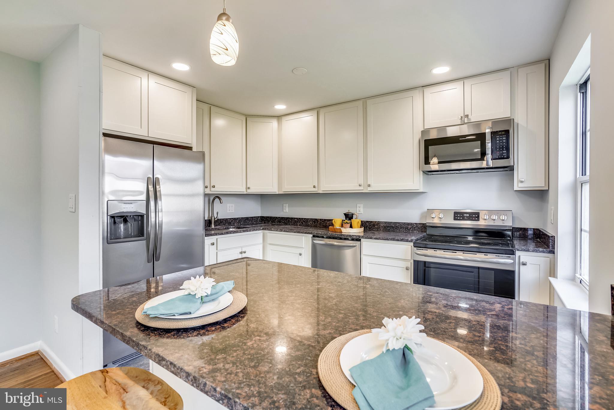 ELIZABETHS LANDING - Residential