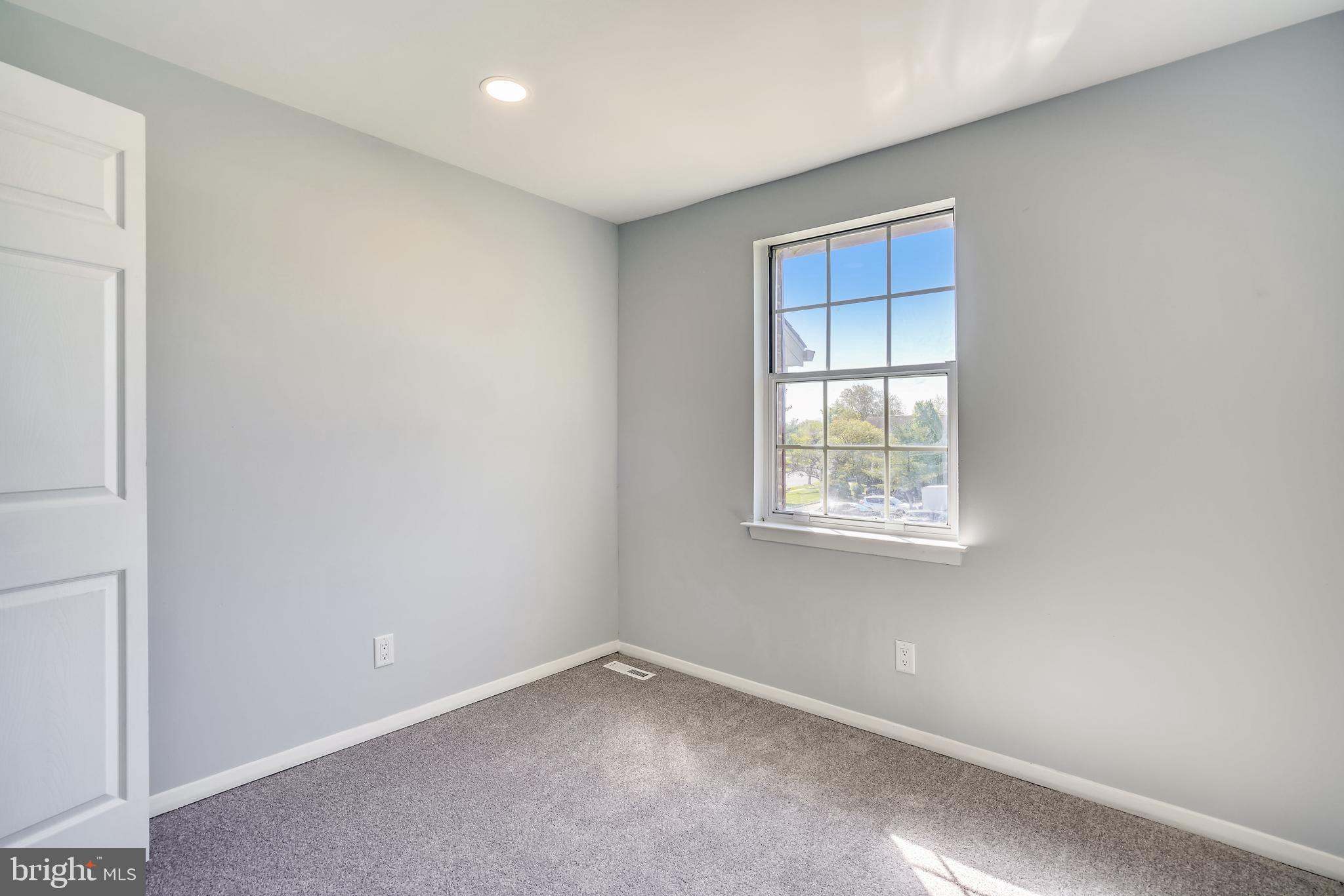 ELIZABETHS LANDING - Residential