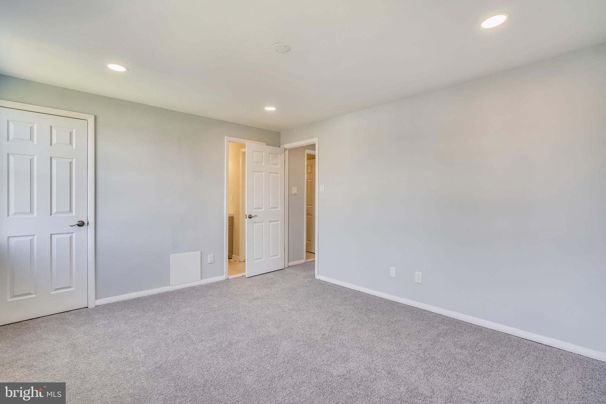 ELIZABETHS LANDING - Residential