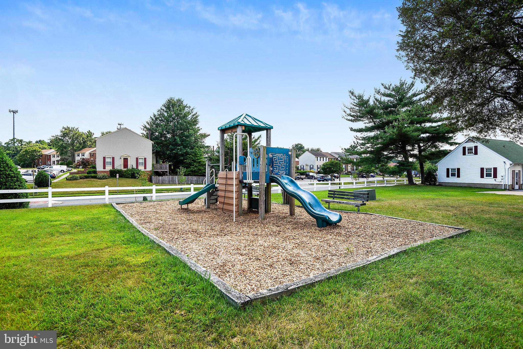 ELIZABETHS LANDING - Residential