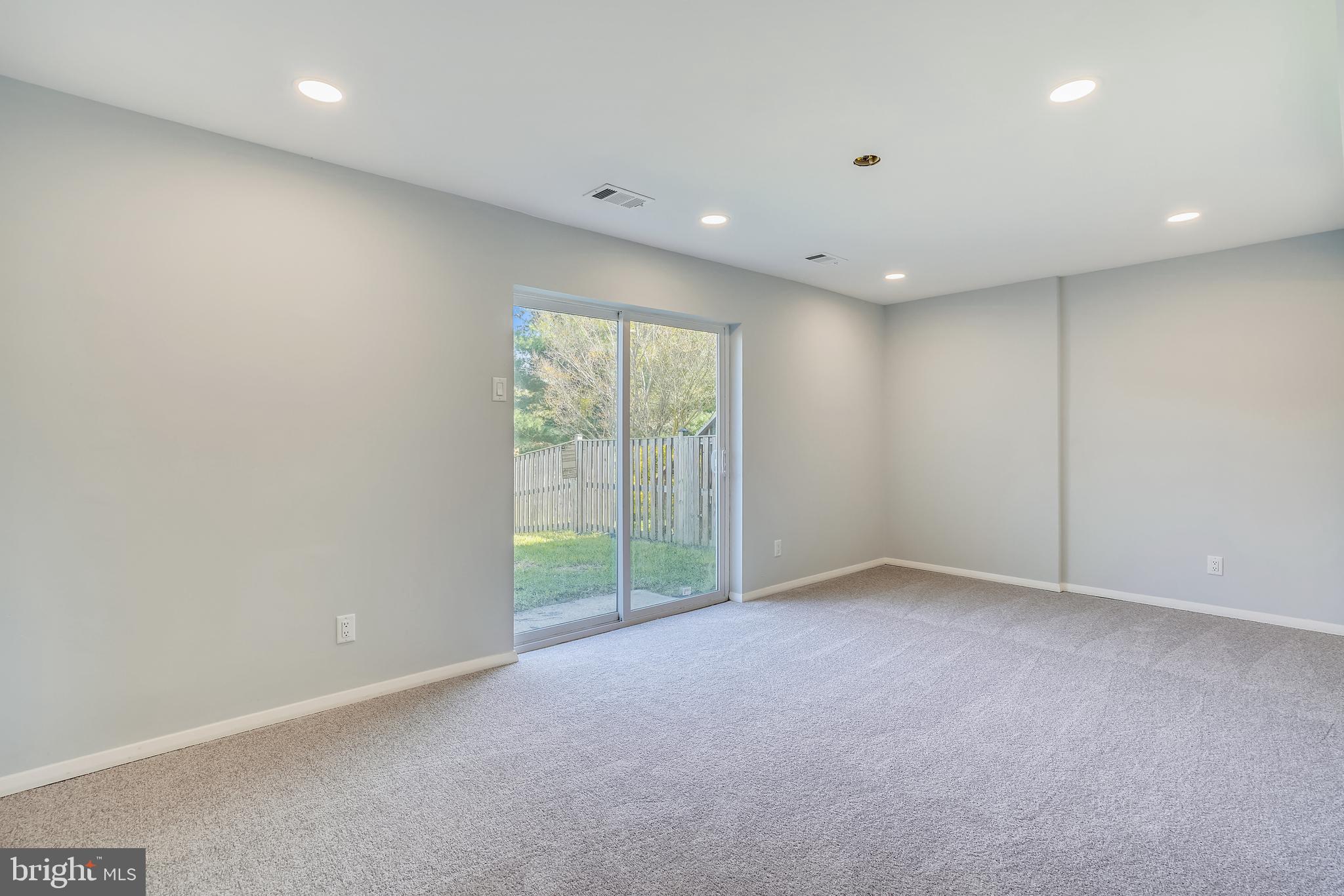 ELIZABETHS LANDING - Residential