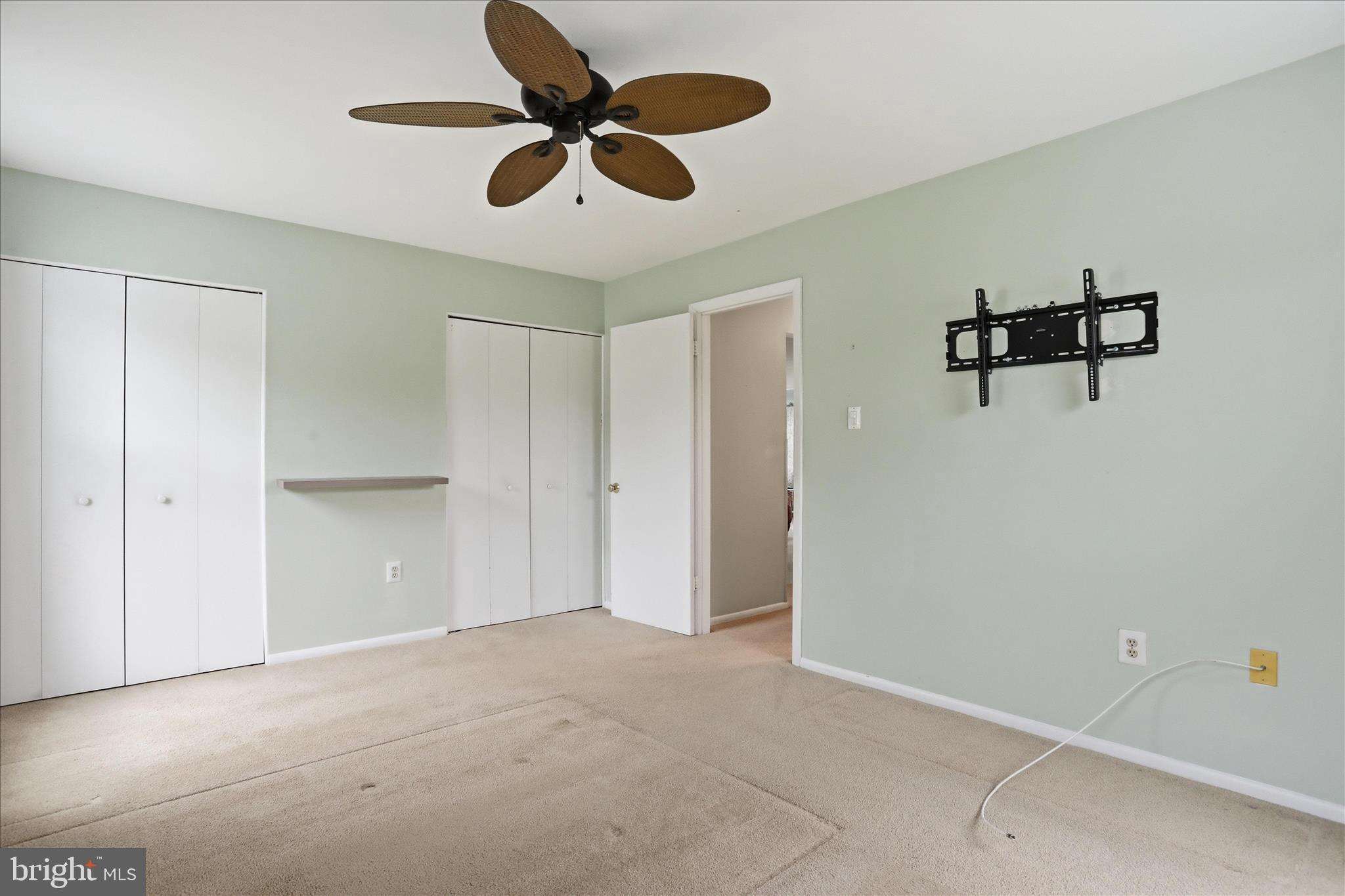 CRESTWOOD VILLAGE - Residential
