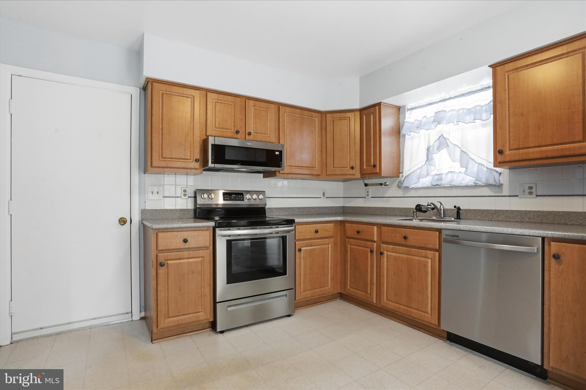 CRESTWOOD VILLAGE - Residential