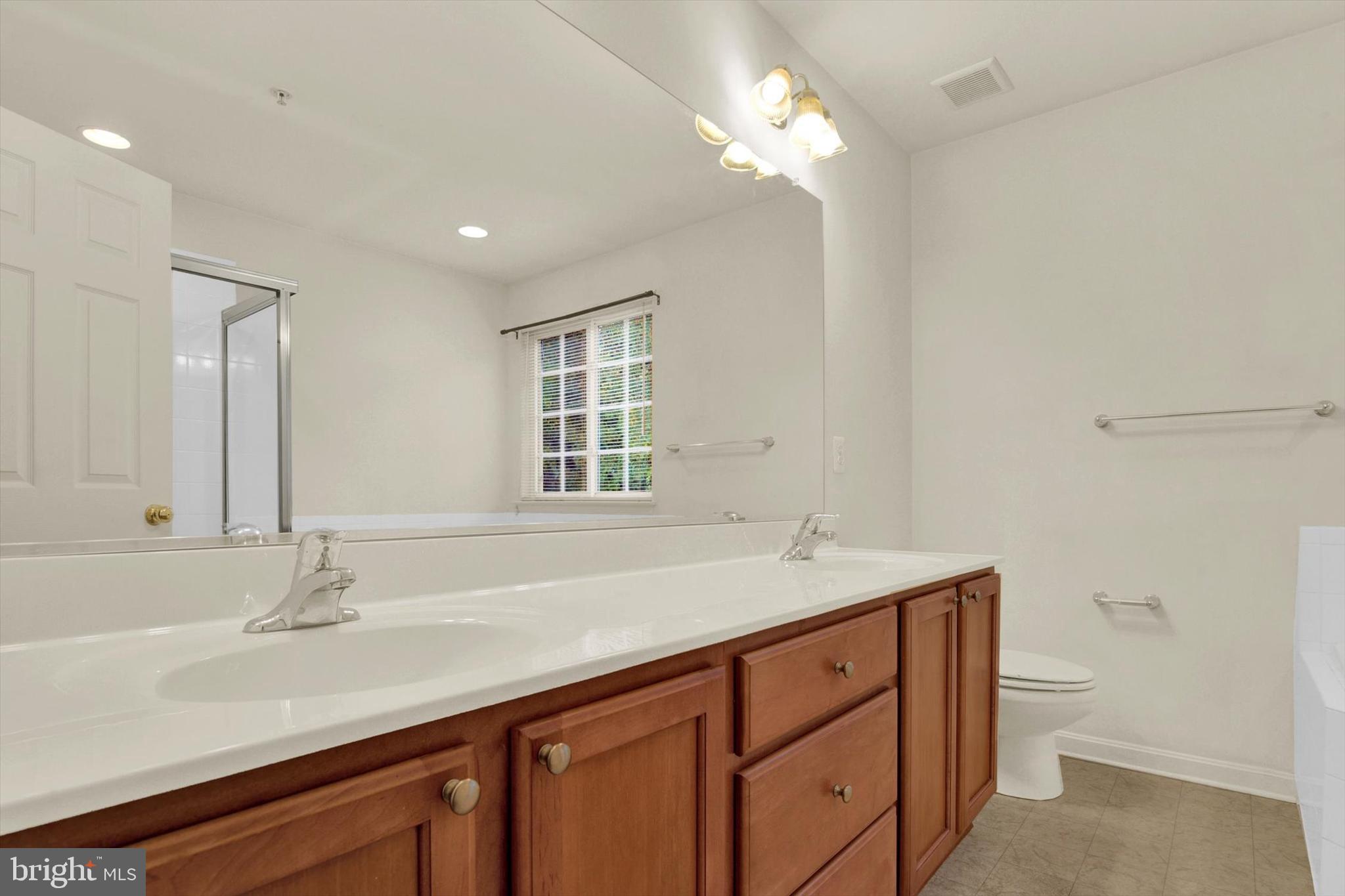 AUTUMN RUN - Residential Lease