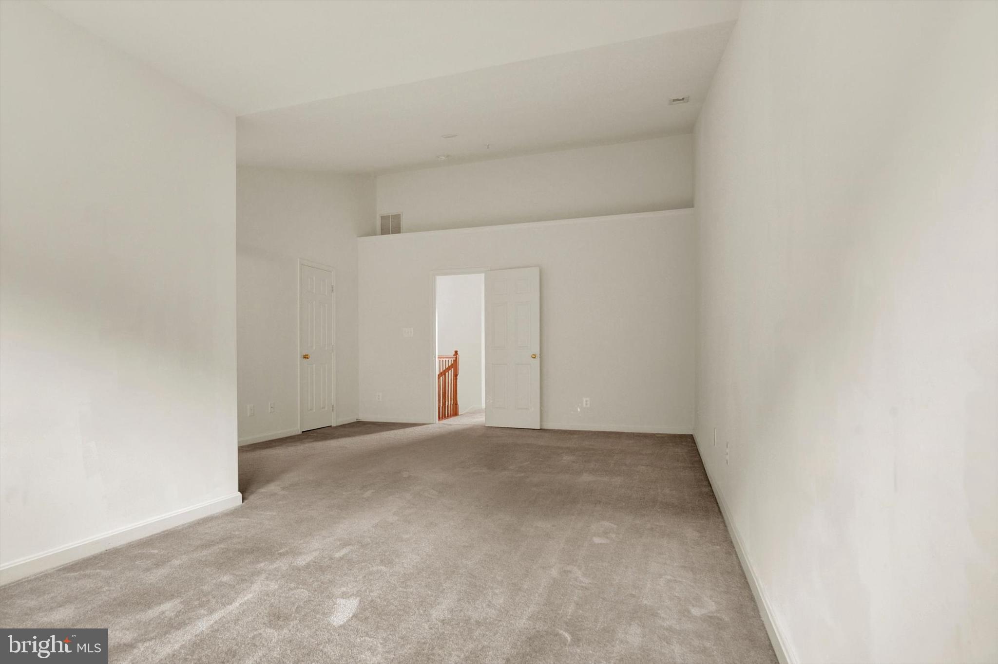 AUTUMN RUN - Residential Lease