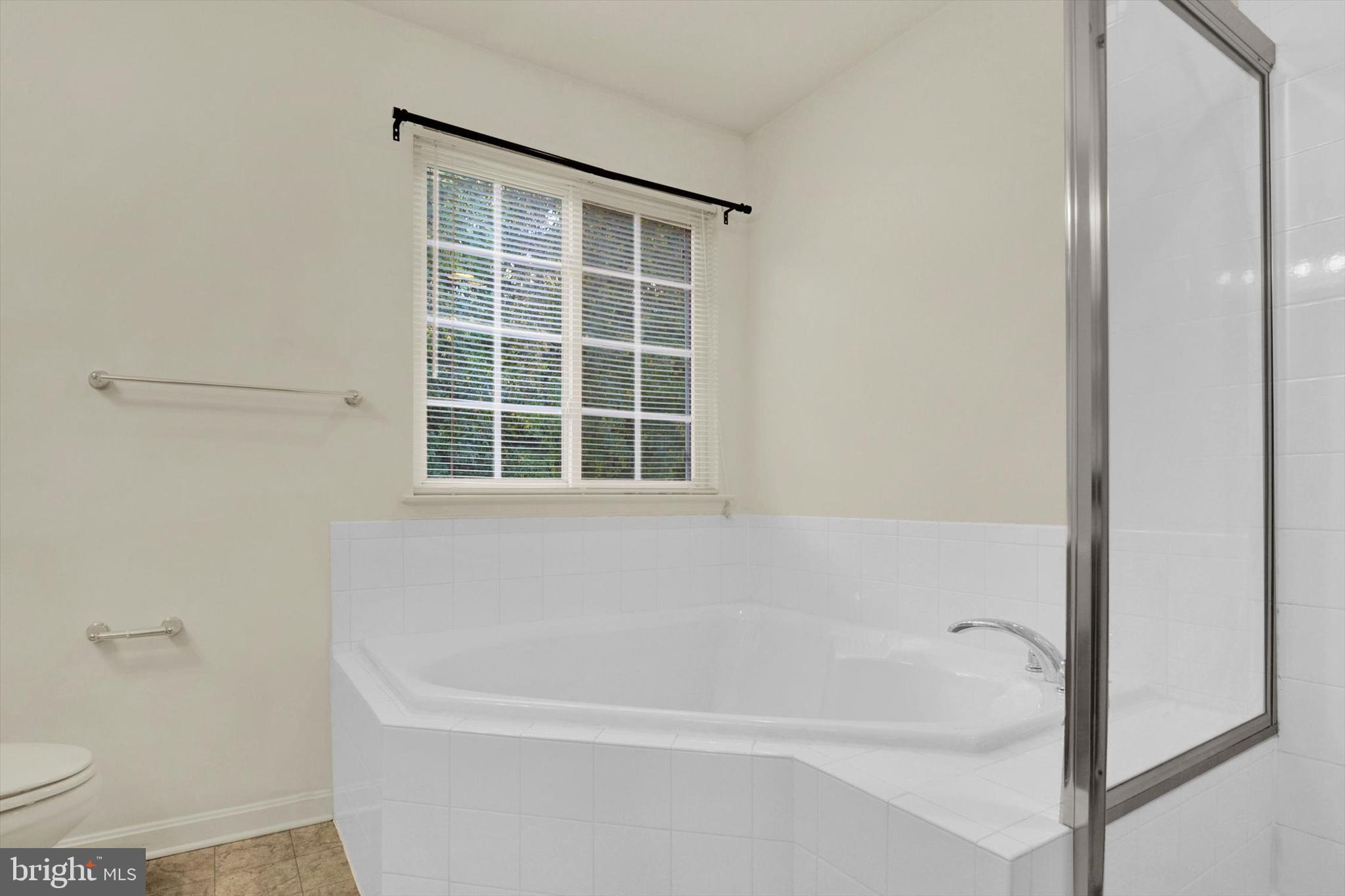 AUTUMN RUN - Residential Lease