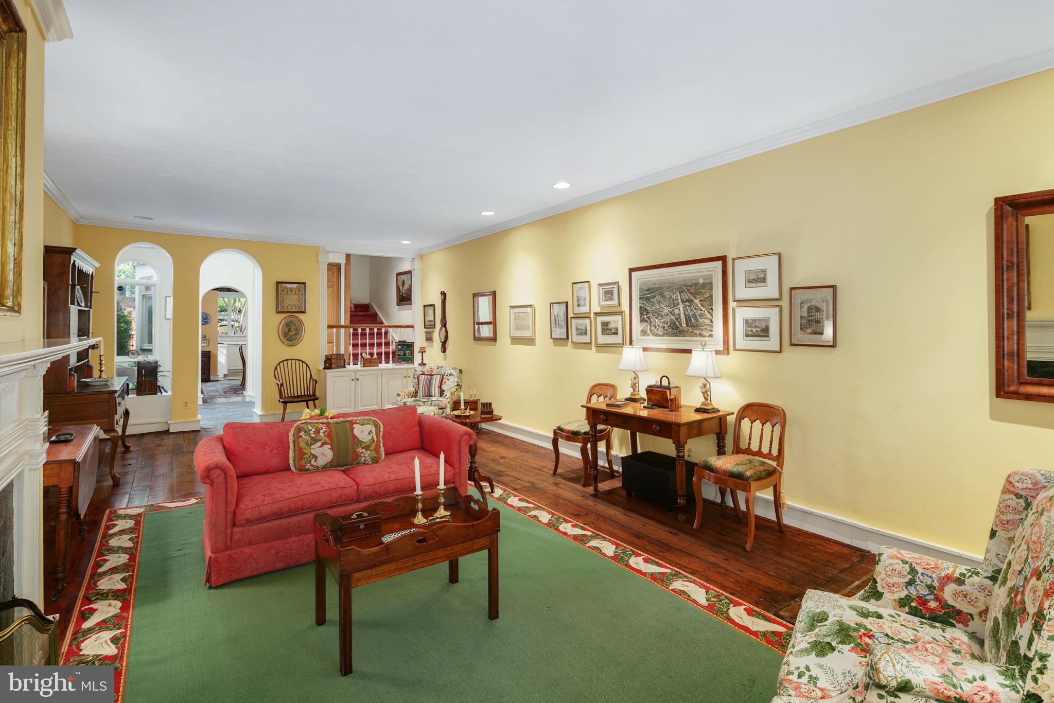 SOCIETY HILL - Residential