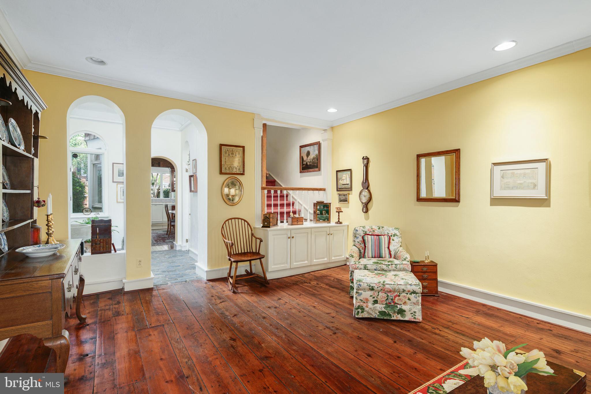 SOCIETY HILL - Residential