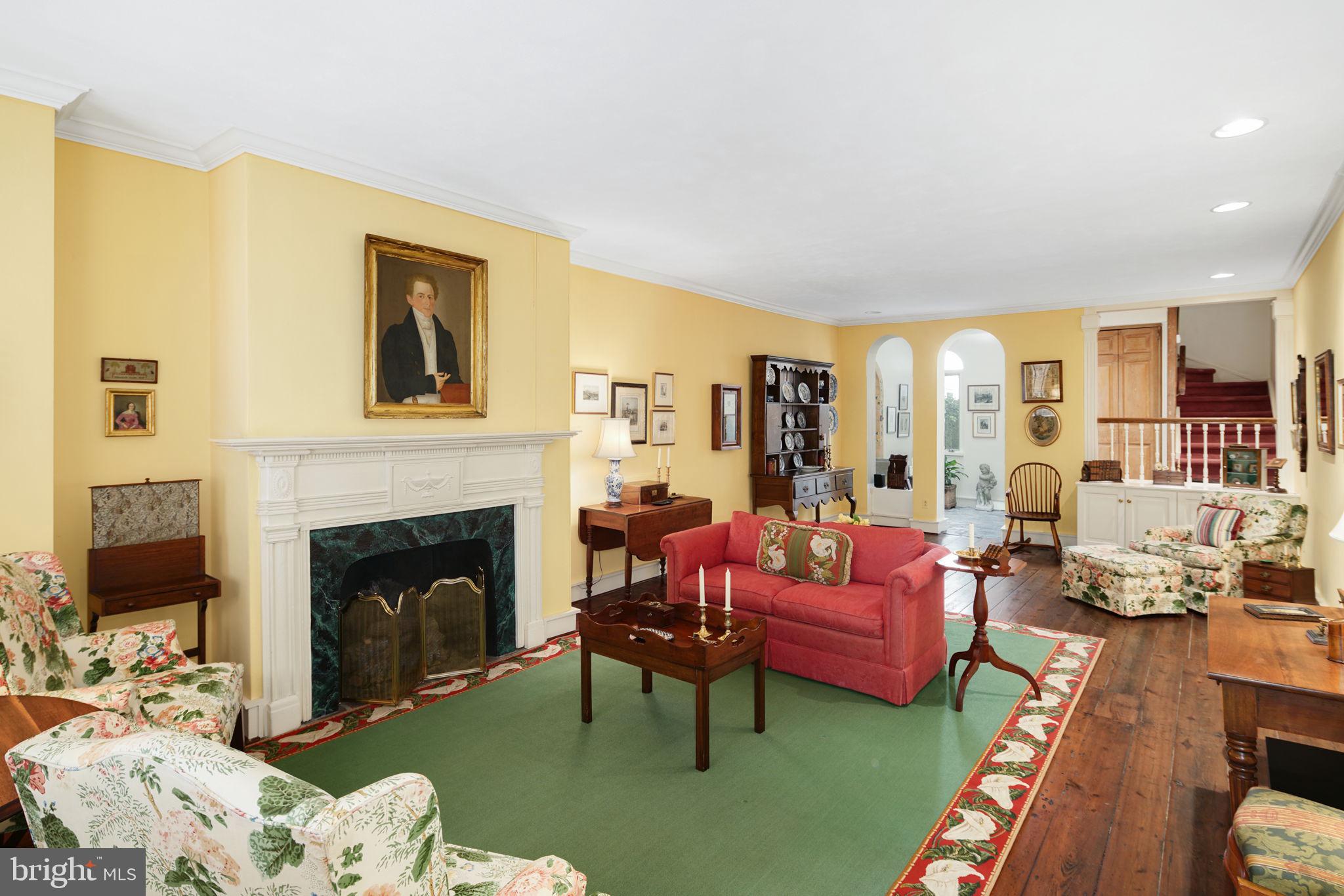 SOCIETY HILL - Residential