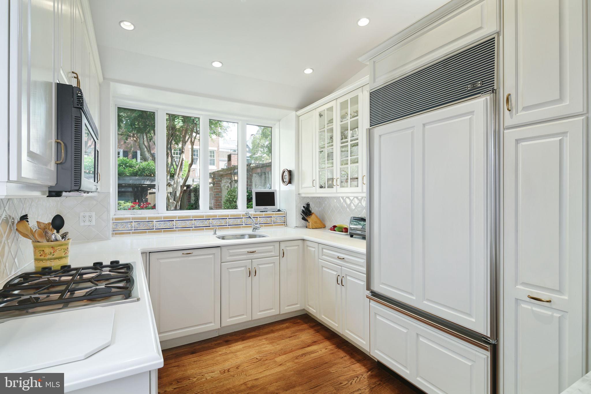 SOCIETY HILL - Residential