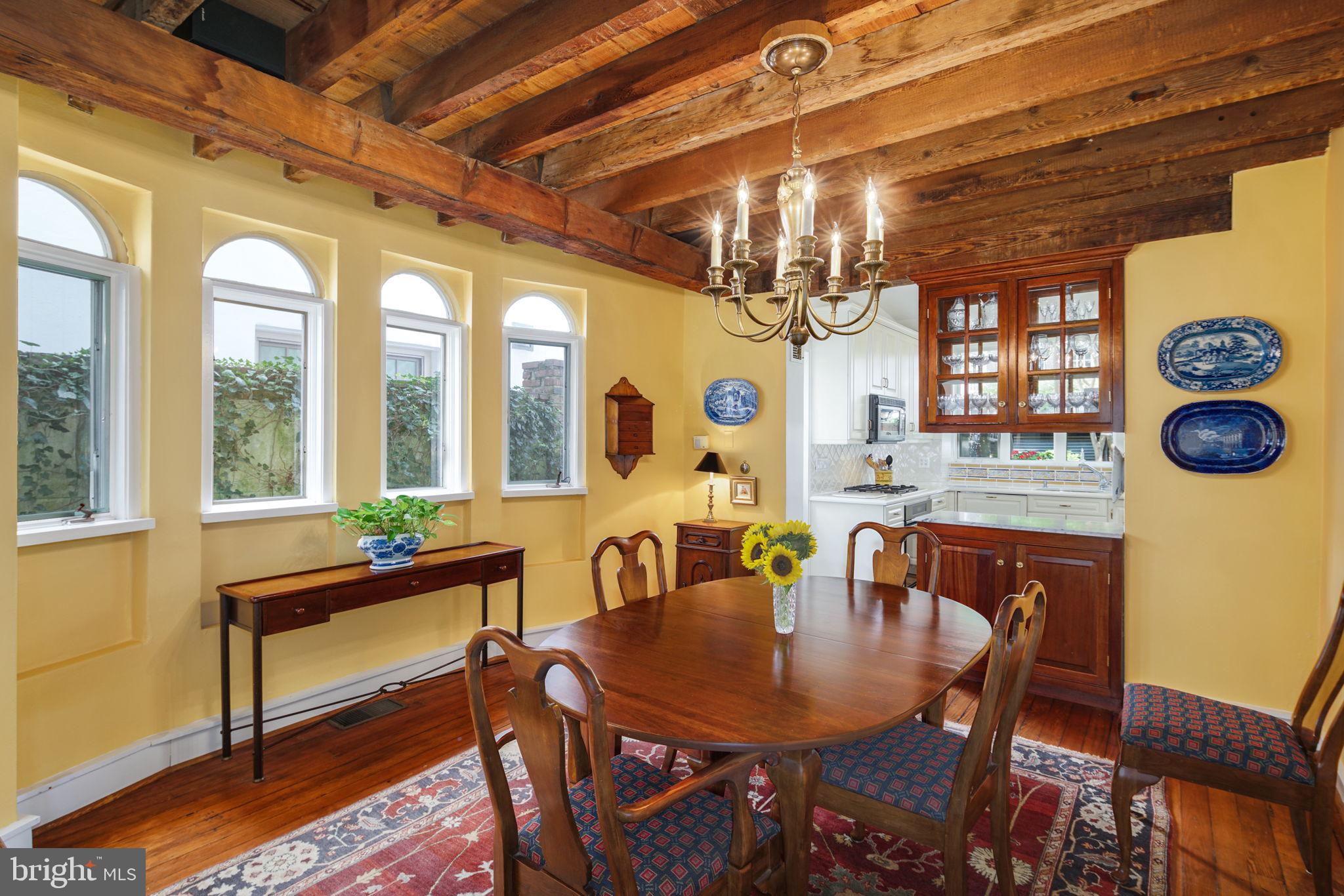 SOCIETY HILL - Residential