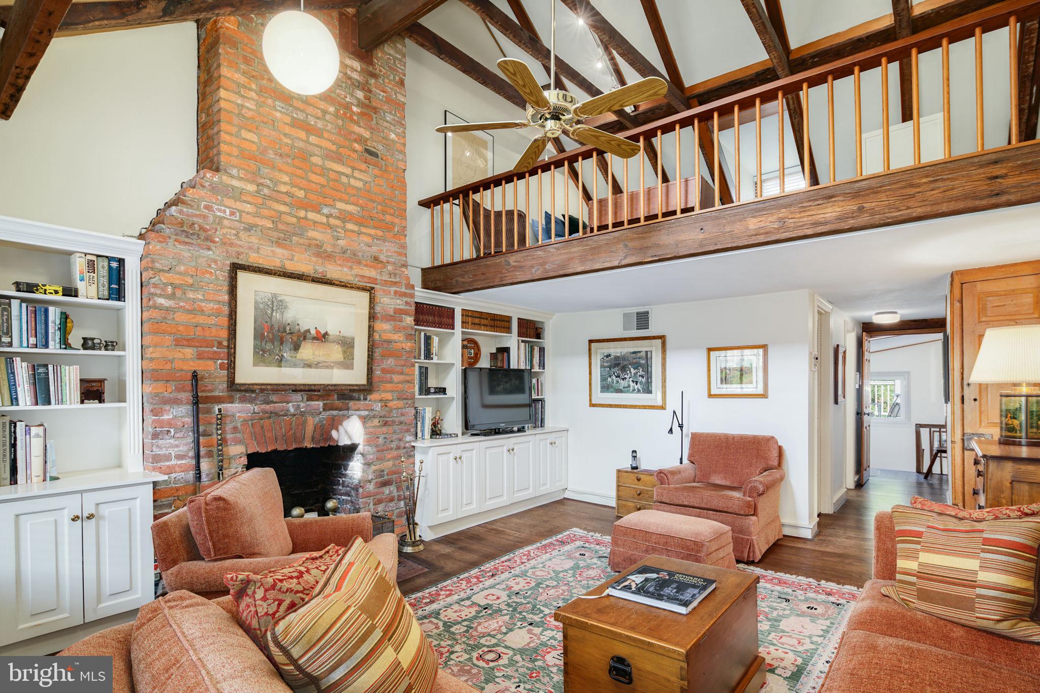 SOCIETY HILL - Residential