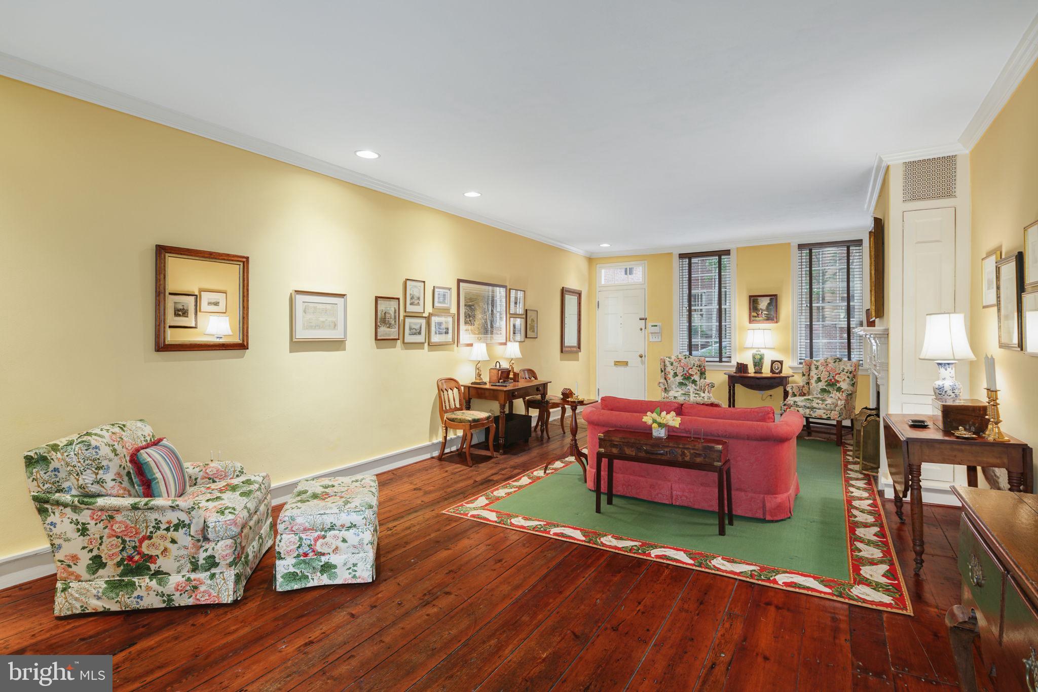 SOCIETY HILL - Residential