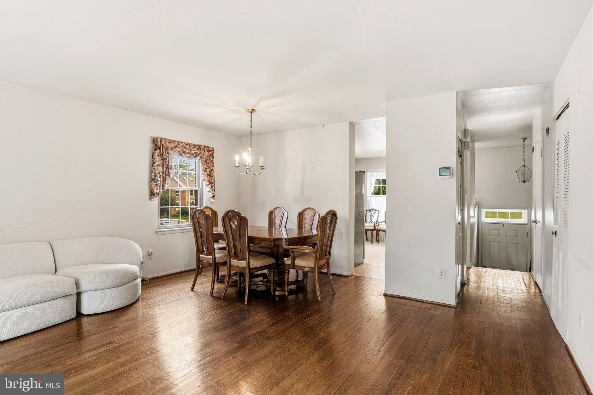 28 VALLEY CROSSING CIRCLE