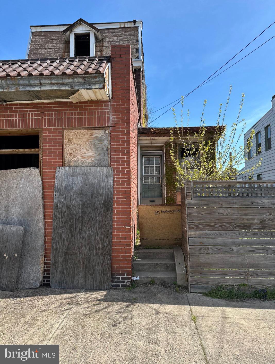 CHESTER CITY - Residential