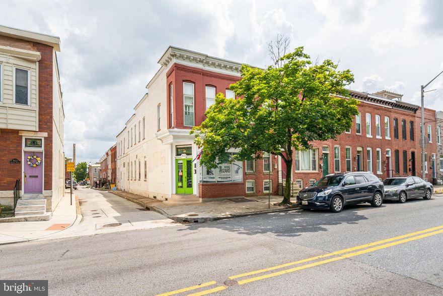 LOCATION!!!!   LOCATION!!!! LOCATION!!!!  PARK FRONT 3 UNIT ROWHOME WITH STREET LEVEL COMMERCIAL SPACE AND 2 ONE BEDROOM APARTMENTS!  The street level commercial space features 2 office/storage rooms and a full bath.  2nd  and 3rd levels each feature 1 bedroom apartments with full baths.  Perfect opportunity for the savvy investor looking for an income producing property to add to their portfolio or someone looking for a live/work opportunity.  Long term tenant in the commercial space on a month to month lease.    Being sold "as is"