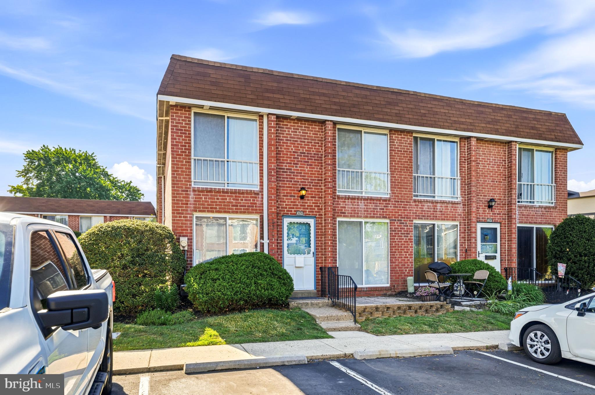 YORKTOWN - Residential