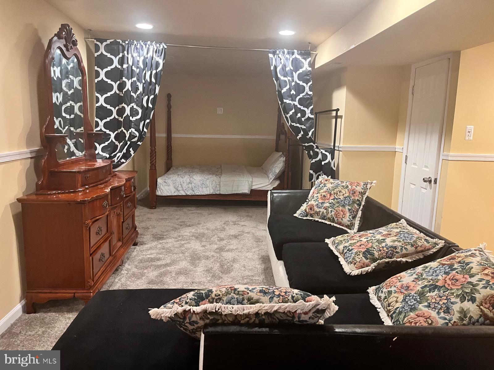 8 TROUT LILY COURT