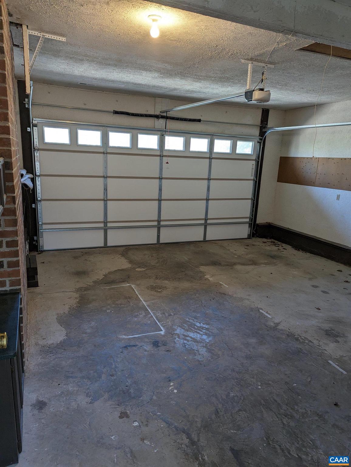 LAKE MONTICELLO - Residential Lease