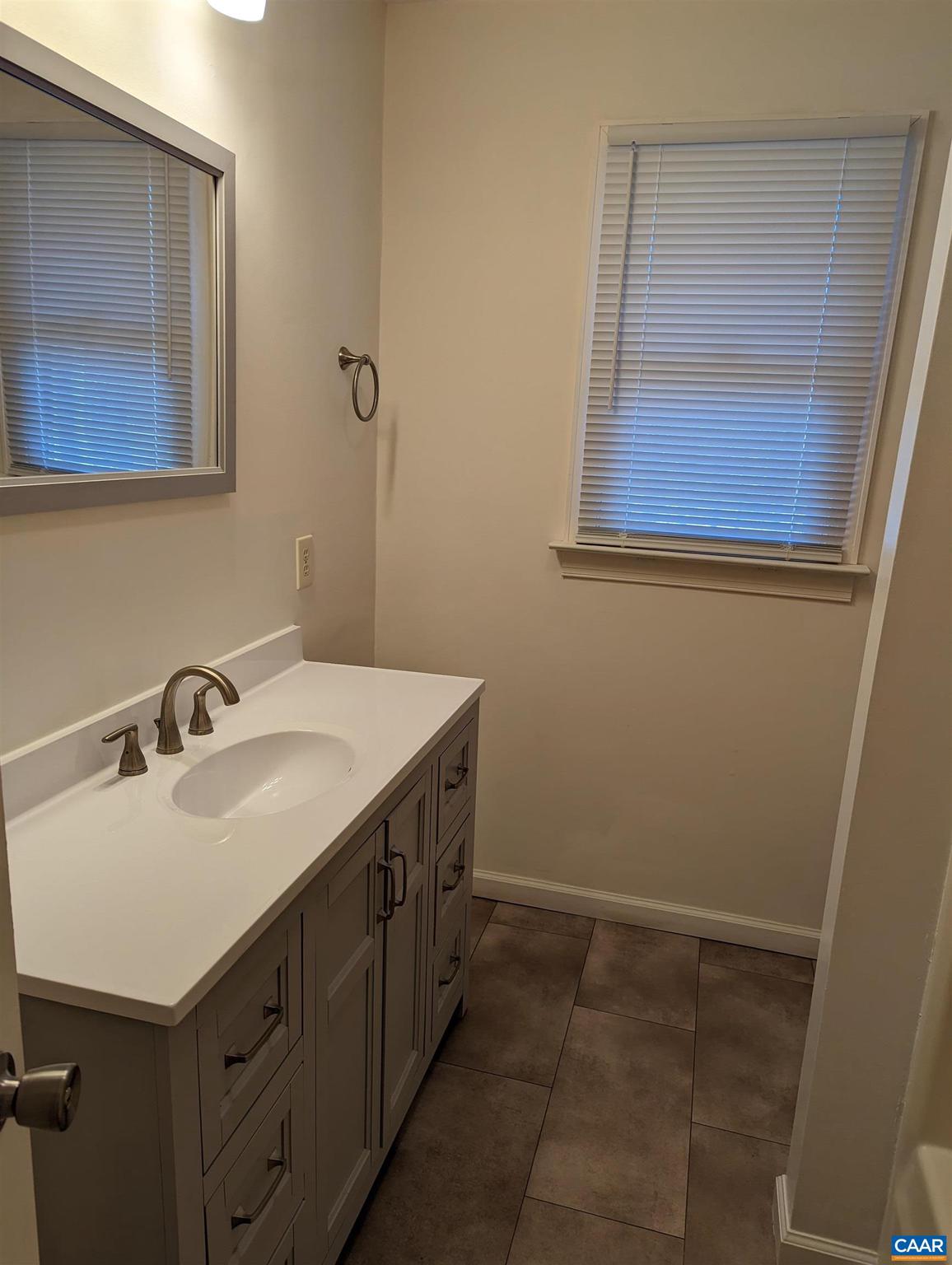 LAKE MONTICELLO - Residential Lease