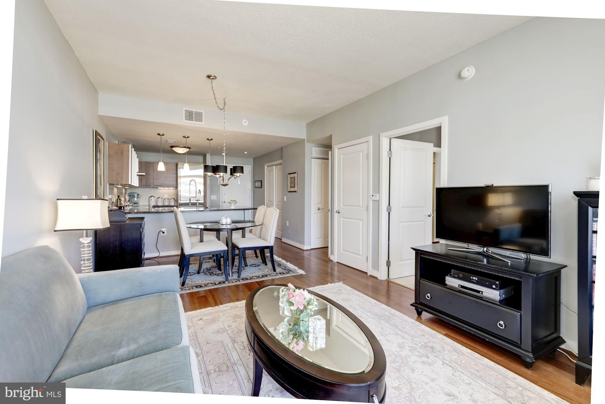 RESIDENCES AT LIBERTY CENTER - Residential Lease