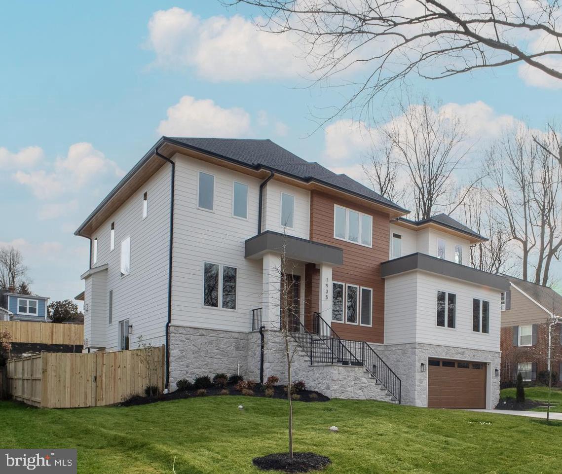 DANA HEIGHTS - Residential