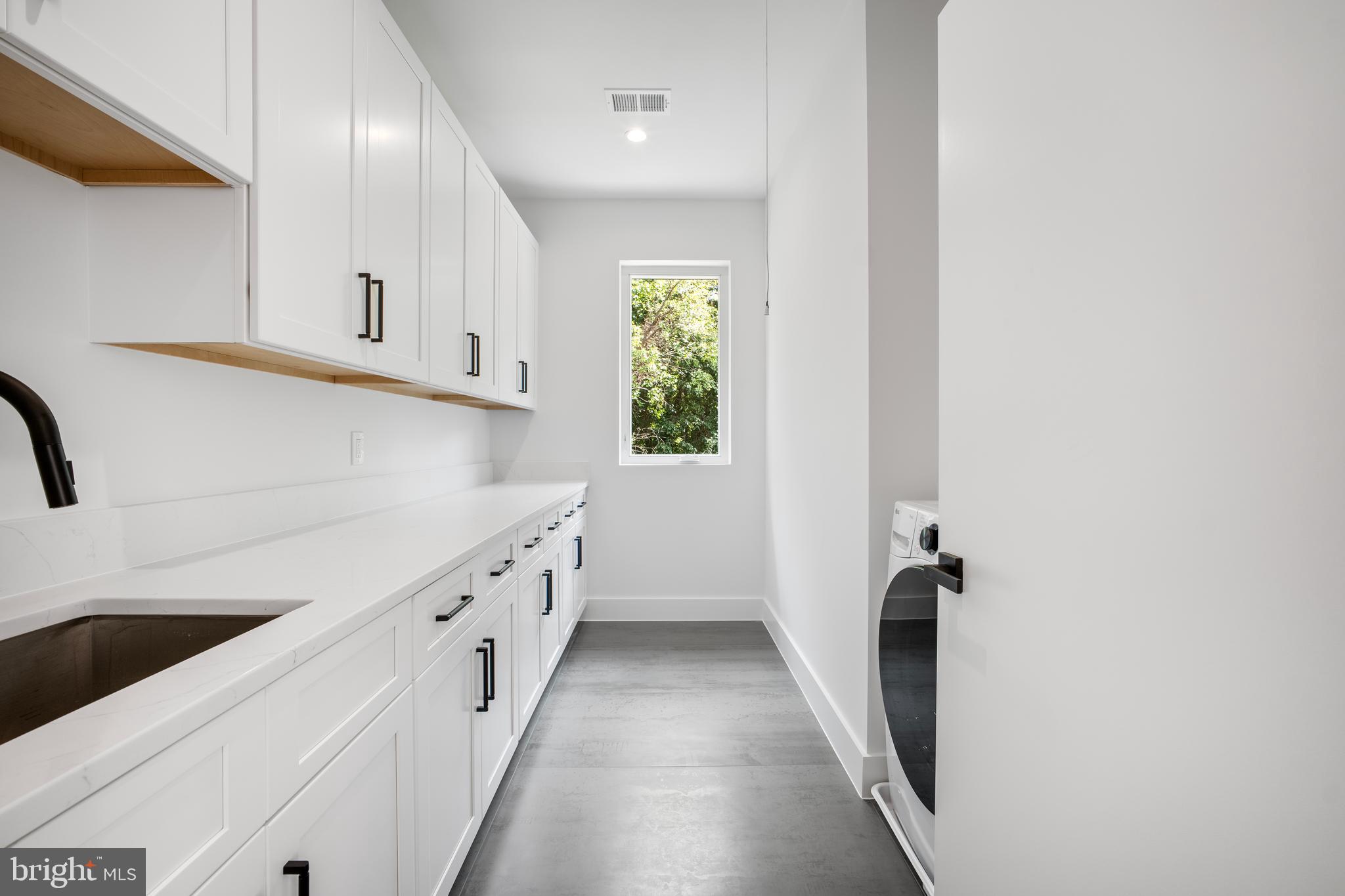 DANA HEIGHTS - Residential